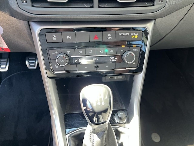 Volkswagen T-Cross T-Cross 1.0 TSI Active Navi ACC SHZ