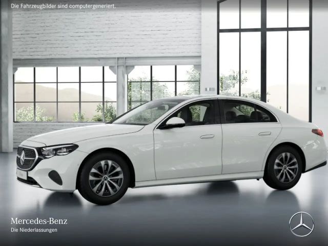 Mercedes-Benz E 200 AVANTGARDE Sedan