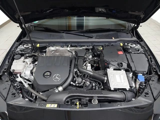 Mercedes-Benz CLA 200 AMG Line Shooting Brake