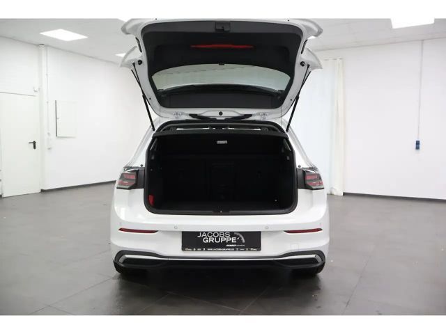 Volkswagen Golf 2.0 TDI DSG Golf VIII Style