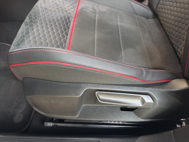 Volkswagen Golf 2.0 TSI DSG GTI