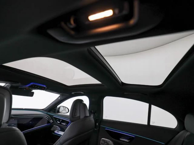 Mercedes-Benz E 220 4MATIC E 220 d Sedan