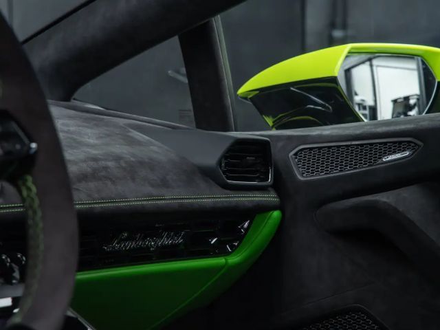 Lamborghini Huracan n Tecnica Carbon front & rear bonnet + Alcantara