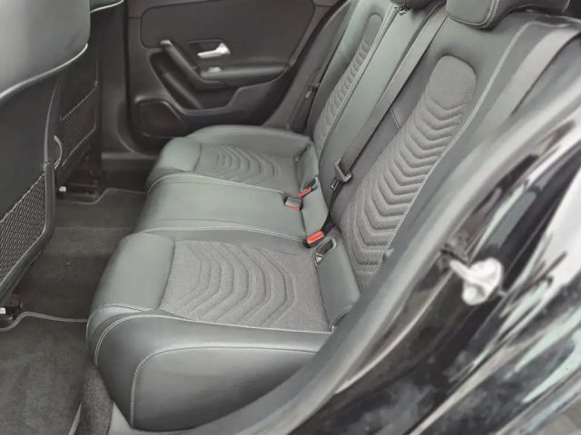 Mercedes-Benz A 180 A 180 d Hatchback