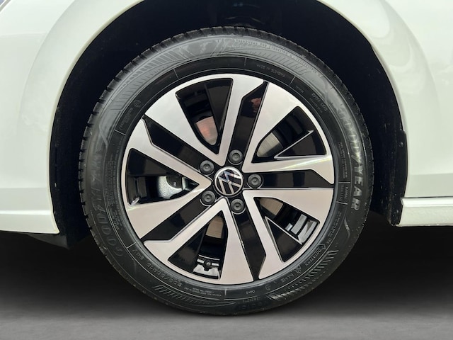 Volkswagen Golf 1.5 eTSI DSG Golf VIII