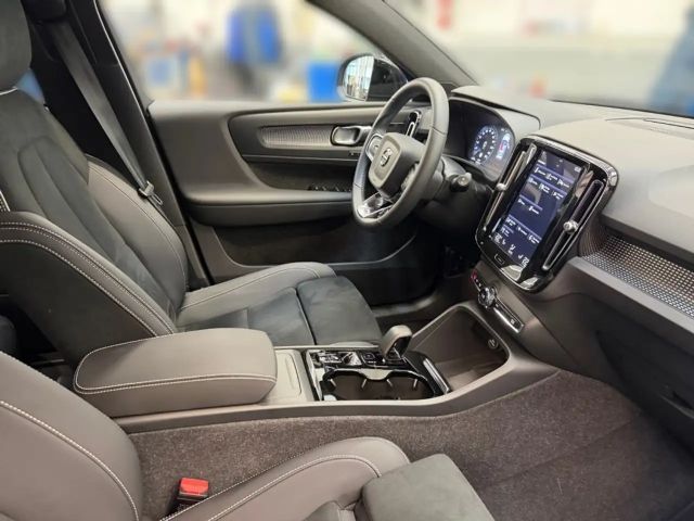 Volvo XC40 Dark Plus