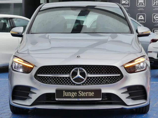 Mercedes-Benz B 180 AMG Line B 180 d