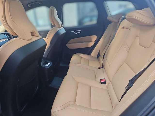 Volvo XC60 AWD R-Design Recharge