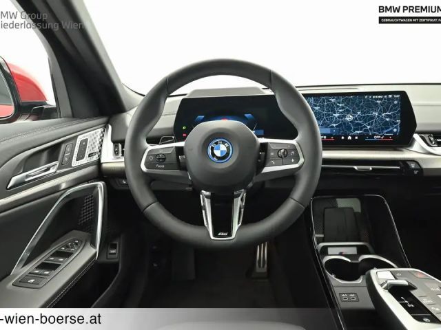 BMW iX2 xDrive30