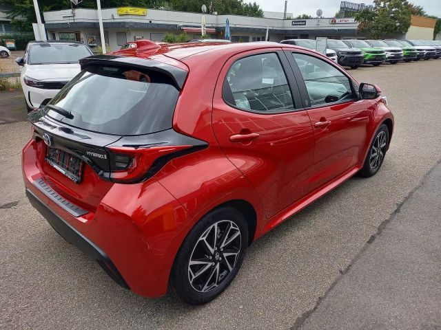 Toyota Yaris Hybride Team D