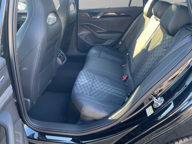 Volkswagen Passat 2.0 TDI DSG R-Line Style