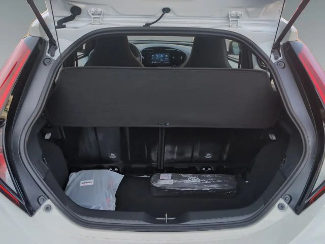 Toyota Aygo X Hatchback Play