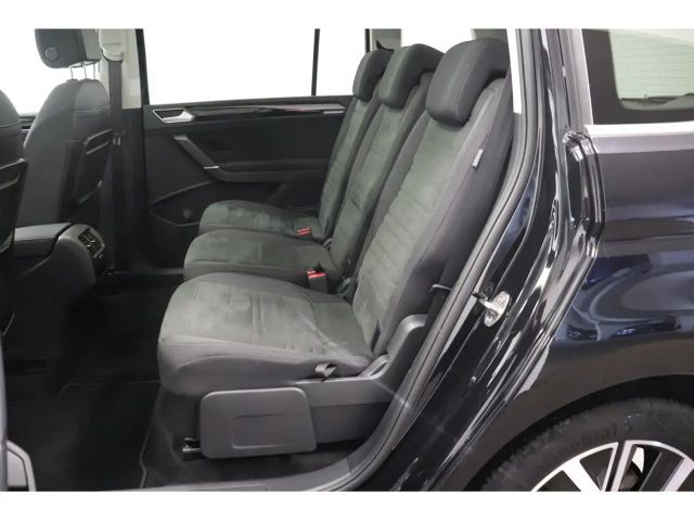 Volkswagen Touran 1.5 TSI Highline