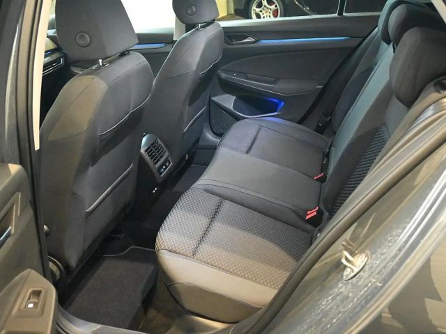 Volkswagen Golf 2,0 TDI Life; ACC, LED, Navi, Sitzheizung