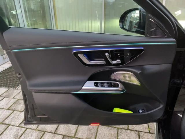 Mercedes-Benz E 220 4MATIC E 220 d Sedan