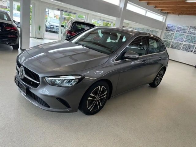 Mercedes-Benz B 200 Progressive Sedan