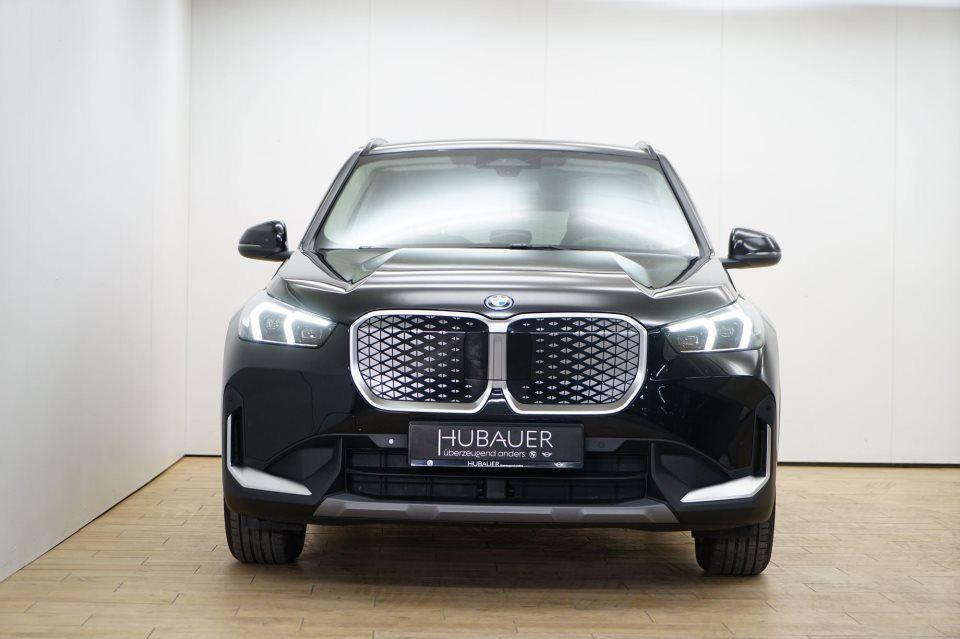 BMW iX1 xDrive30