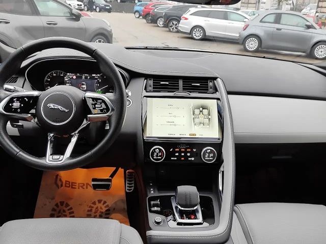 Jaguar E-Pace AWD P300e R-Dynamic SE