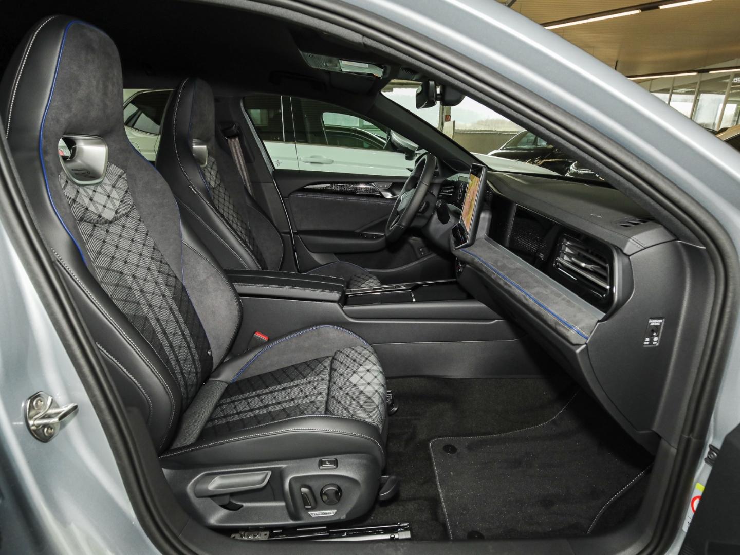 Volkswagen Passat DSG R-Line eHybrid