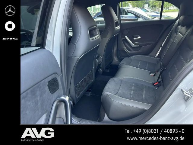 Mercedes-Benz A 200 AMG Line