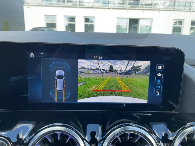 Mercedes-Benz B 220 4MATIC AMG Line Sedan