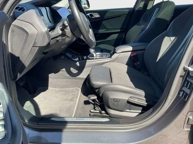 BMW 118 118i Sedan Sport Line