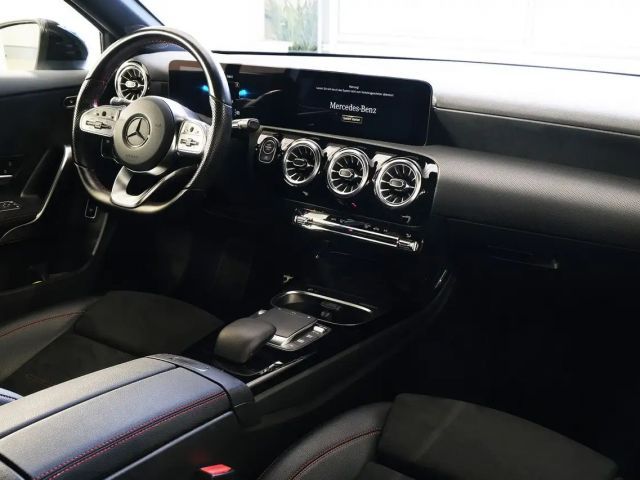 Mercedes-Benz A 200 AMG Line