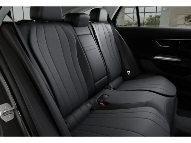 Mercedes-Benz E 220 AVANTGARDE E 220 d Estate