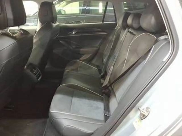 Volkswagen Passat 1.5 eTSI Business DSG