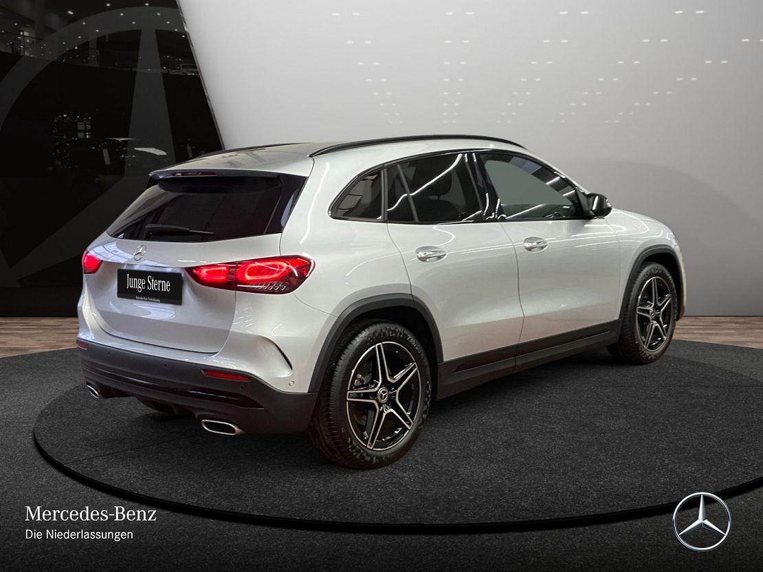 Mercedes-Benz GLA 250 4MATIC AMG Line