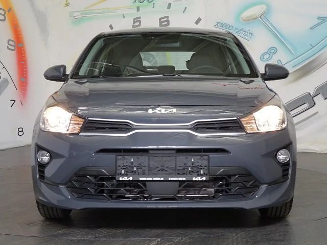 Kia Rio Titan