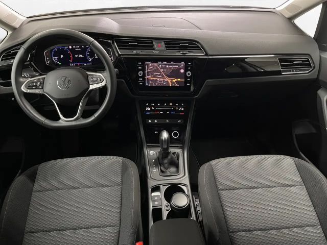 Volkswagen Touran 1.5 TSI R-Line