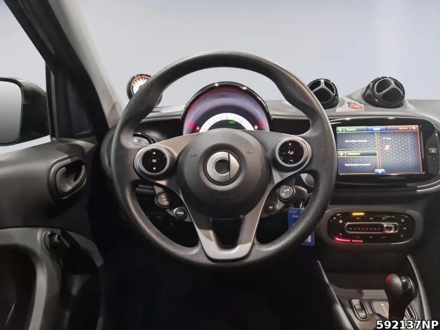 Smart EQ forfour EQ 22 KW CarPlay Sitzhzg Smart-Media DAB