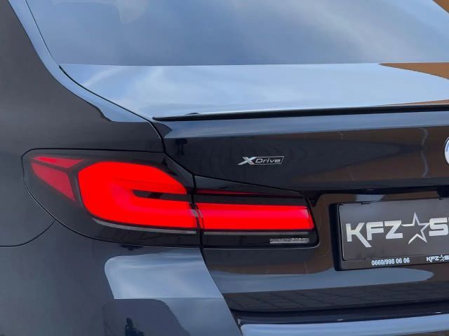 BMW 545 545e M-Sport Sedan xDrive