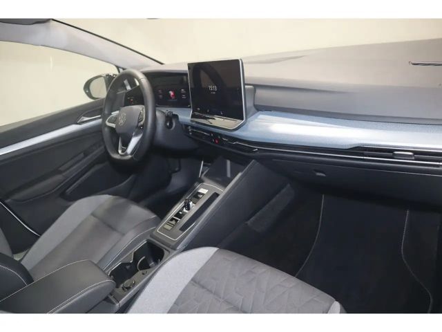 Volkswagen Golf 1.5 eTSI DSG Variant