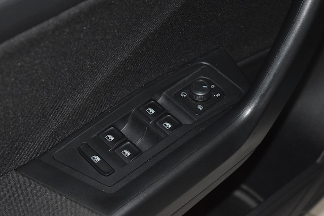 Volkswagen T-Roc TSI Navi Kamera ACC SHZ AppConnect