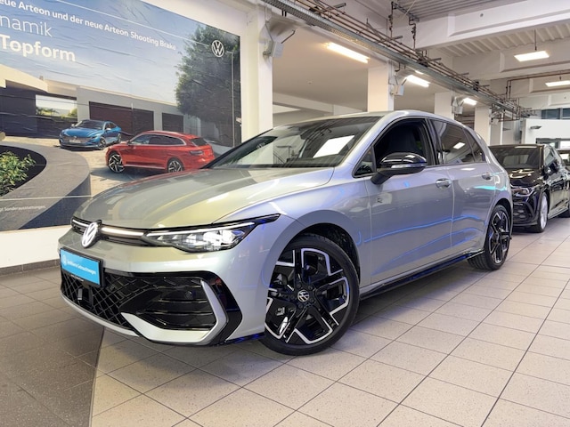 Volkswagen Golf 1.5 eTSI DSG R-Line