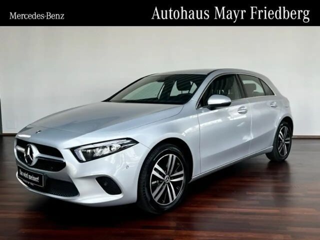 Mercedes-Benz A 250 A 250 e