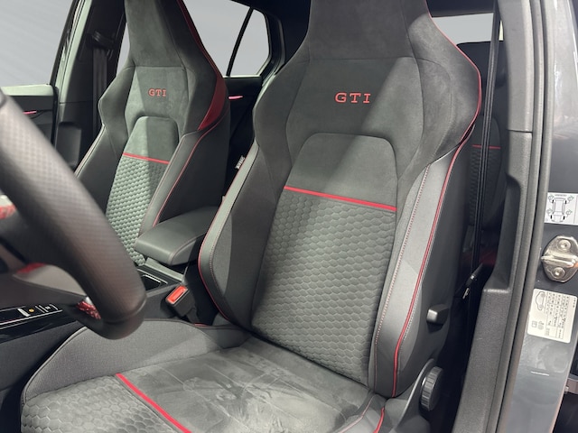 Volkswagen Golf 2.0 TSI DSG