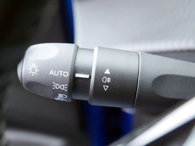 Peugeot E-2008 Active Pack