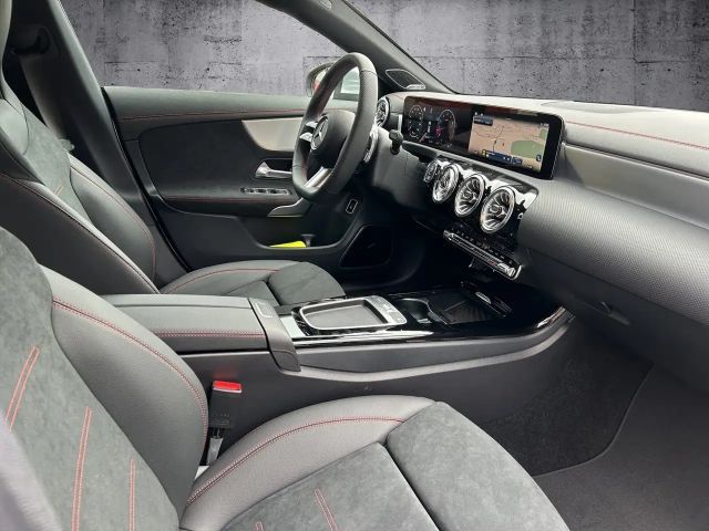 Mercedes-Benz CLA 200 AMG Line Shooting Brake