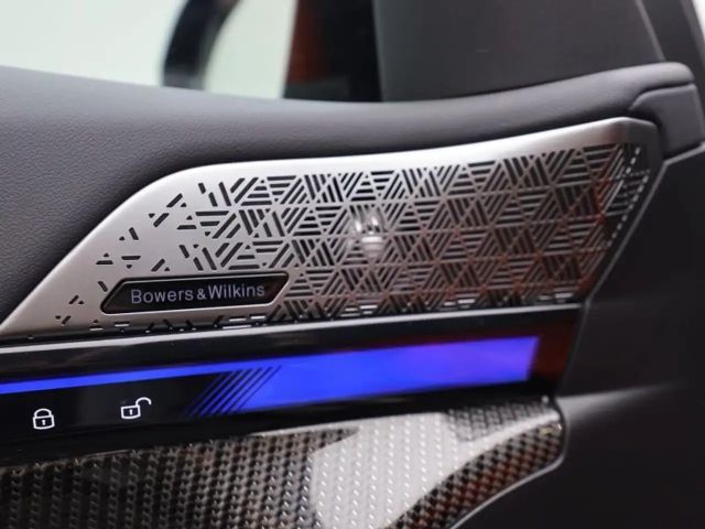 BMW M5 FROZEN DEEP GREY - BOWERS & WI