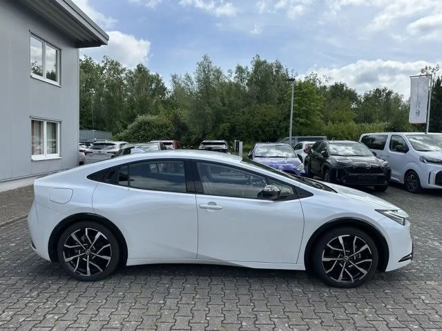 Toyota Prius Executive Plug-in