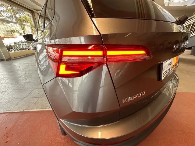 Skoda Karoq Edition 130 DSG*AHK*Rückfahrk*Frontscheibenheiz
