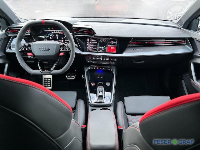 Audi RS3 Quattro S-Tronic Sedan