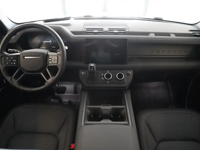 Land Rover Defender 110 D250 Dynamic SE