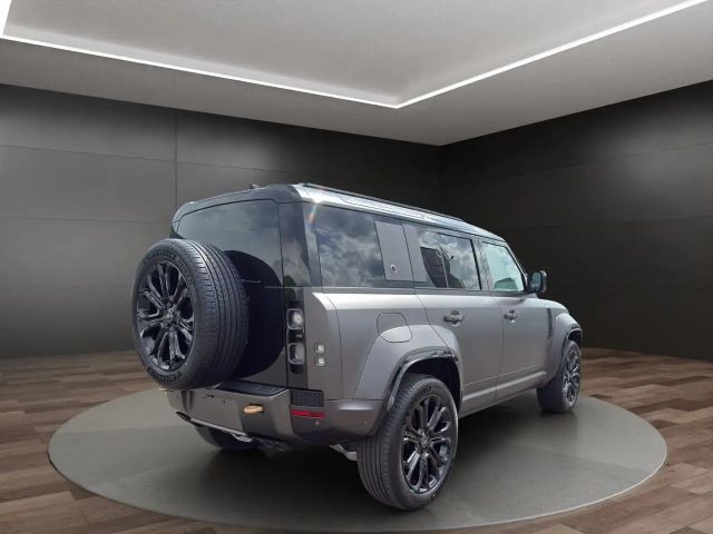 Land Rover Defender 110