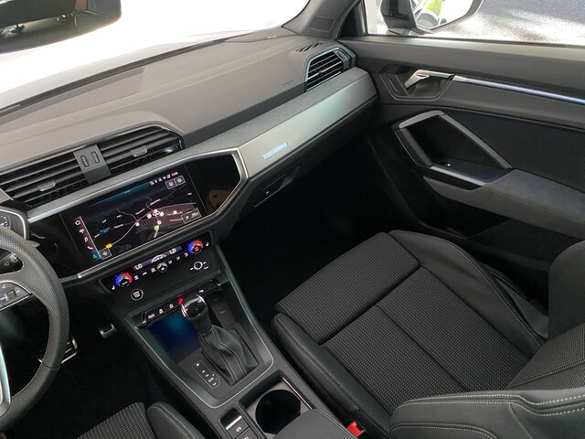 Audi Q3 S-Tronic