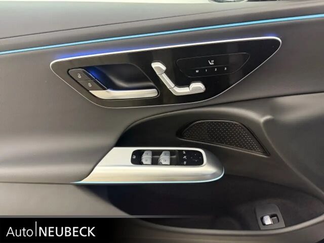 Mercedes-Benz E 200 AVANTGARDE Sedan