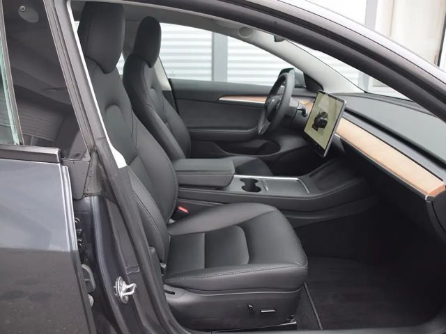 Tesla Model 3 AWD Long Range